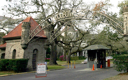 Entrance to Audubon Place off St. Charles Ave., New Orleans 